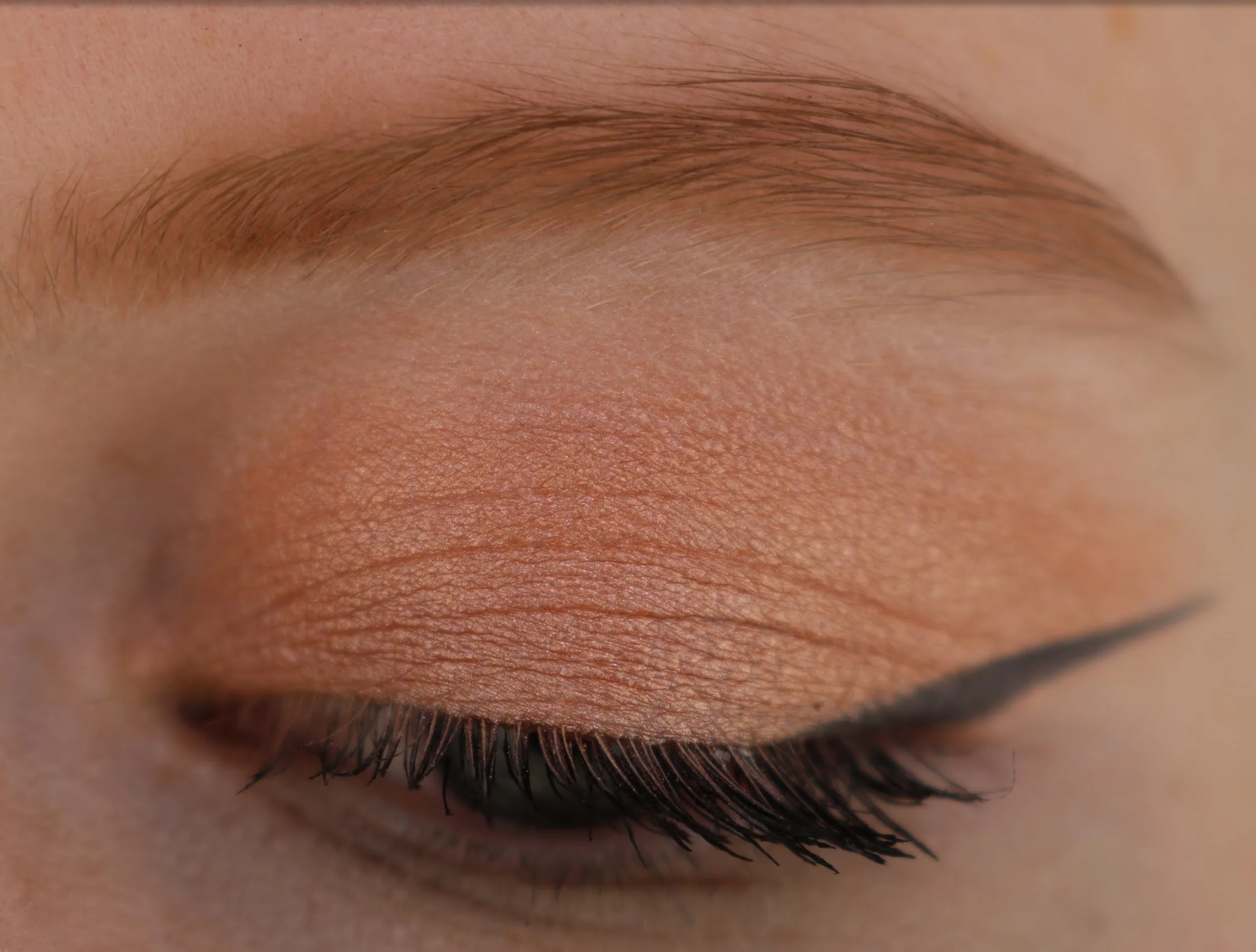 Eyeshadow Precious Peach - Image 4
