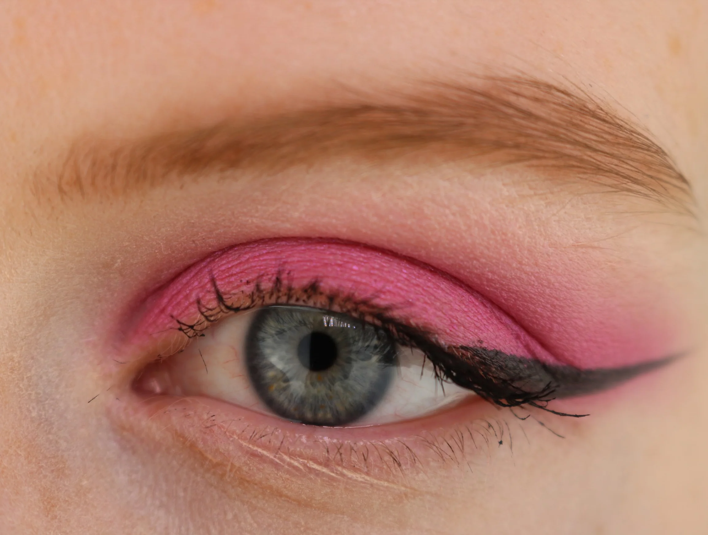 Eyeshadow Shocking Pink - Image 2
